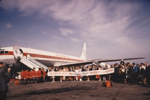 N727PA with the "Golden Jet" on the tail. Photo from Alaska Airlines Collection