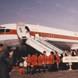 N727PA with the "Golden Jet" on the tail