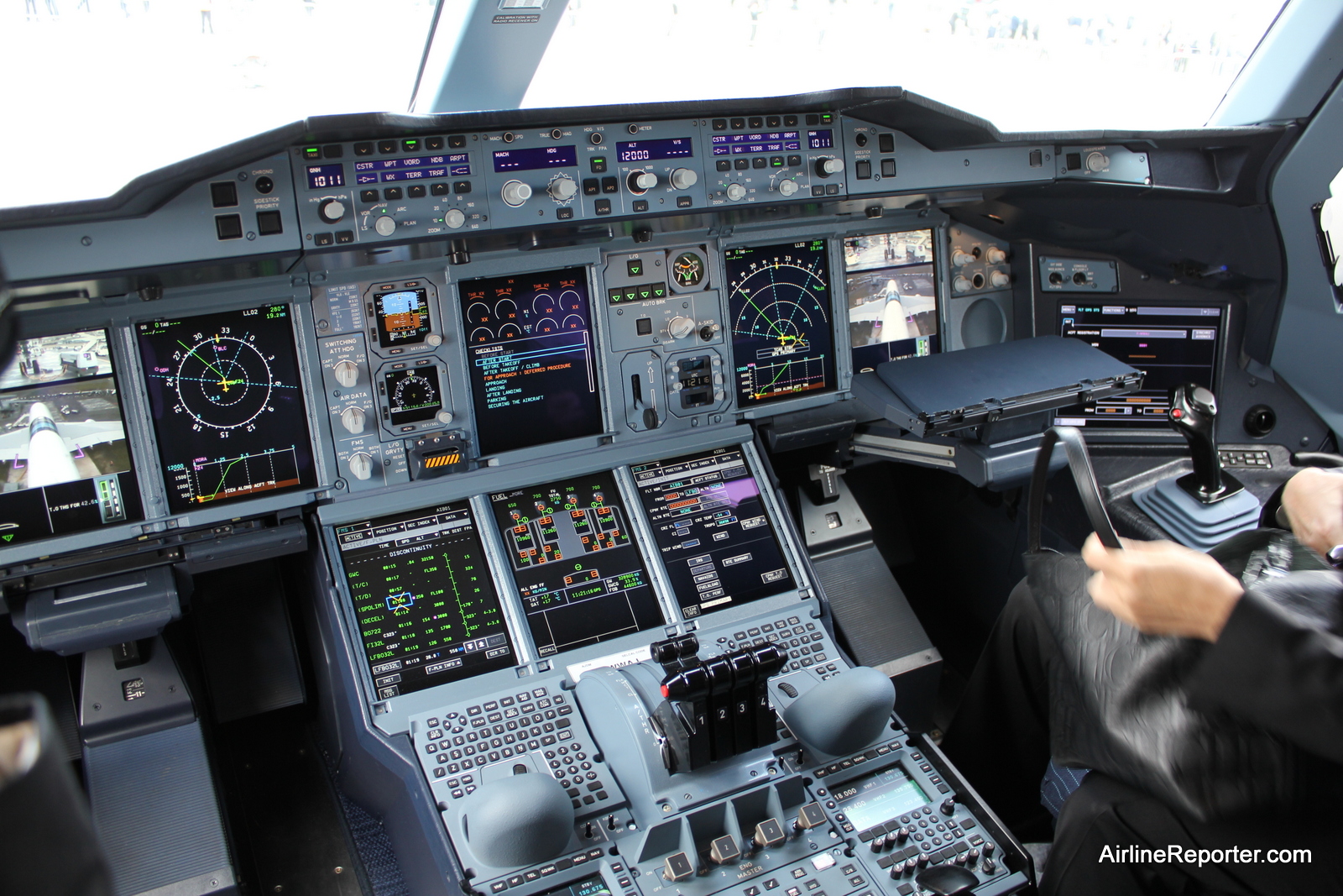 Farnborough: Malaysia Airlines Airbus A380 Inside and Out