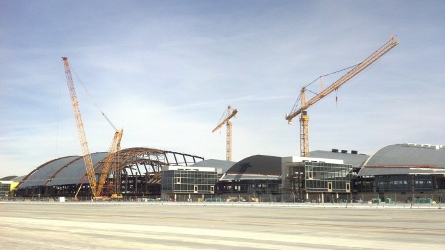 The new Bradley Terminal at LAX as seen from the tarmac. Photo by Brandi Bell.