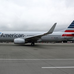 American Airlines Boeing 737 (N803NN) with new livery seen for the first time in Seattle. Image by Brandon Farris.
