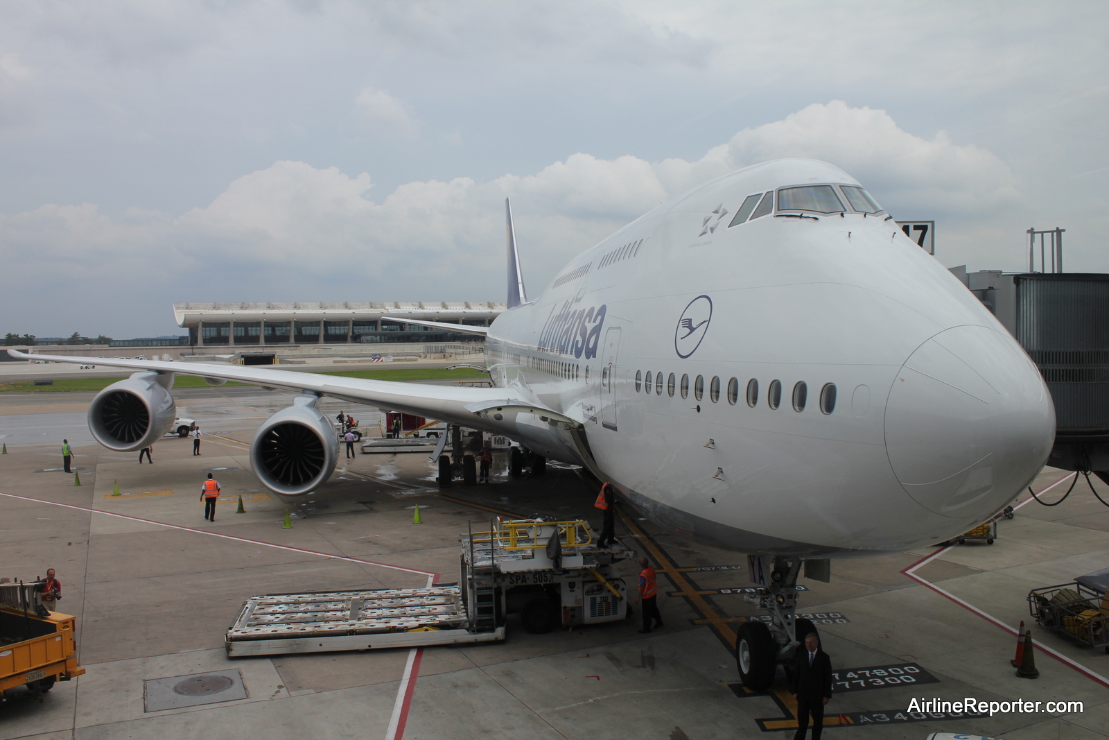 Flying On The Inaugural Boeing 747 8 Intercontinental Flight