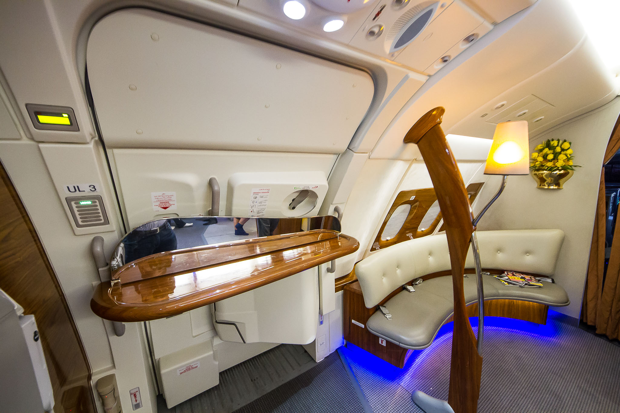 Champagne, Caviar, and a Shower at 40,000FT – Emirates ...