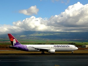 Hawaiian Airlines Hawaiian Airlines Boeing 767-300 (N589HA) at Kahului Airport on Maui