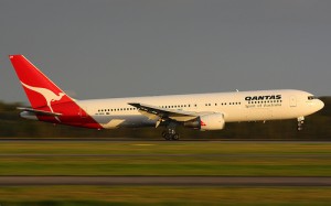 Qantas Boeing 767-300ER landing (with gears down)