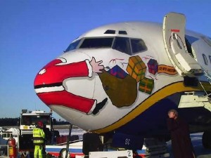 ryanairxmas2 Ryanair always loves making waves. Hitting Santa will do it.