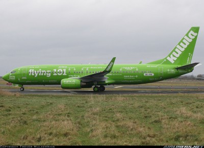 Kulula Boeing 737-800 with "Flying 101" livery