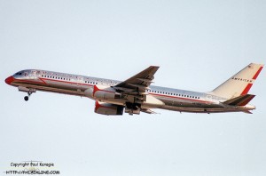American Airlines Boeing 757 (N679AN) with Astrojet livery.