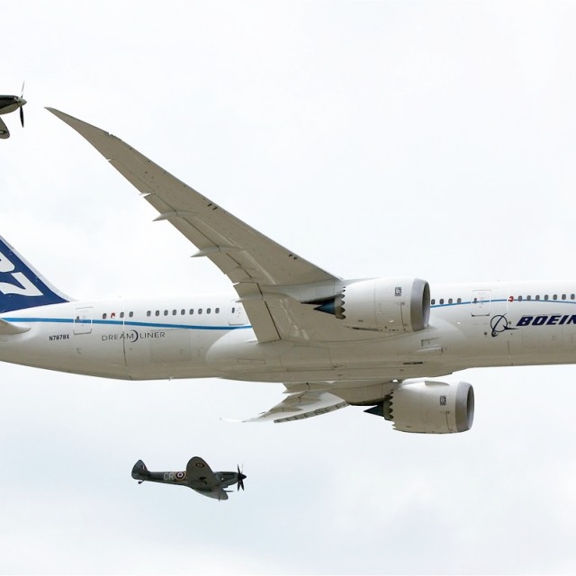 Boeing 787 Dreamliner at Farnborough with Spitfires