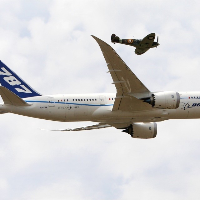 Boeing 787 Dreamliner at Farnborough with Spitfires