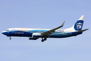 Alaska Airlines 737-800 with special Boeing livery (N512AS)