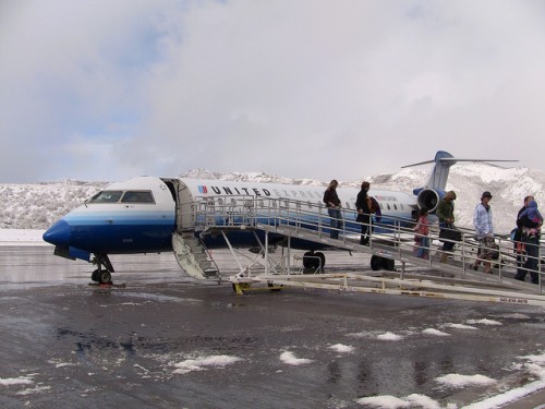 United Express CRJ-700 operated by SkyWest in Aspen (N724SK)