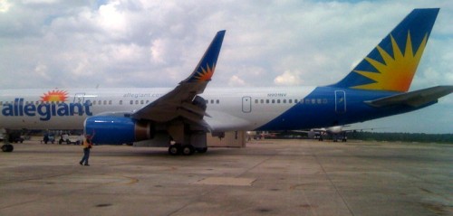 Allegiant Airlines Boeing 757 (N901NV) with full livery