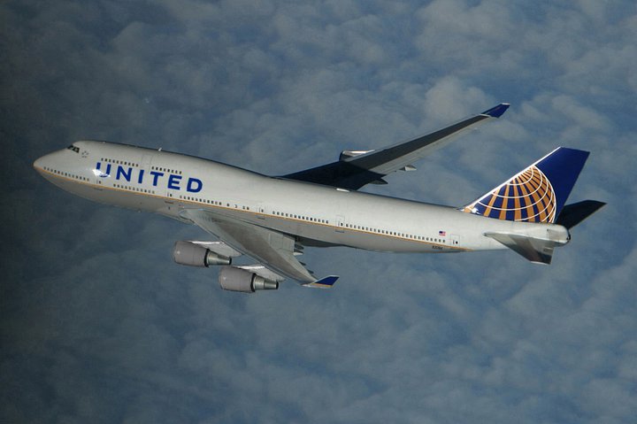 PHOTOshop: Boeing 747-400 in New United Airlines Livery