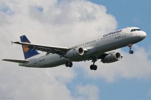 Lufthansa Airbus A321 (D-AISE) coming from Hamburg.