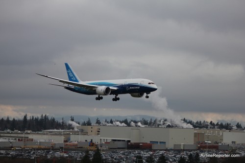 Boeing 787 Dreamliner ZA001 lands at Paine Field (KPAE) today.