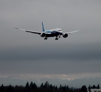 Boeing 787 Dreamliner ZA001 (N787BA) lands at Paine Field (KPAE) today.