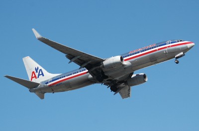 American Airlines 737-800 (N958AN) with a livery I am just not fond of at all.