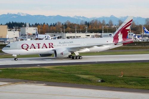 Qatar Boeing 777-200LR (A7-BBD) at Paine Field.