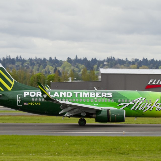 New Alaska Airlines livery after landing at Portland. Photo by Russell Hill.