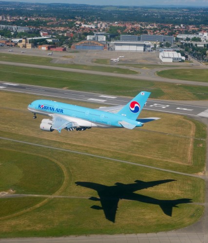 Korean Air's first Airbus A380 (HL7611).