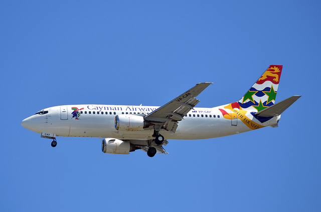 Cayman Airways Boeing 737-400 (VP-CAY)