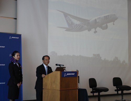 Satoru Fujiki, ANA senior vice president, answers questions about ANA and the 787.
