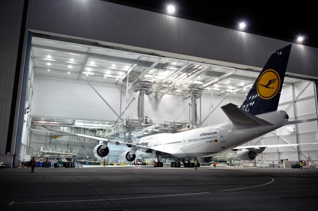 Lufthansa 747-8I paint hangar roll out K65426- Lufthansa 747-8I paint hangar roll out