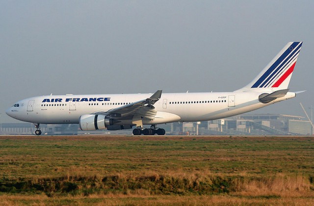 F-GZCP, the Airbus A330 involved in Air France flight 447, taken in March 2007. Photo by Pawel Kierzkowski / Wikipedia.