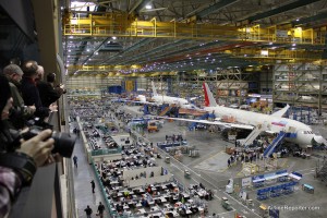 factory tour The Boeing 787 Dreamliner line inside the Boeing Factory. Here are 787s for Air India, JAL and China Southern.