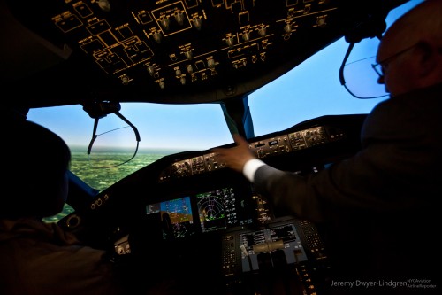 In flight over Japan in the 787 flight simulator. Photo by Jeremy Dwyer-Lindgren / NYCAviation.com.