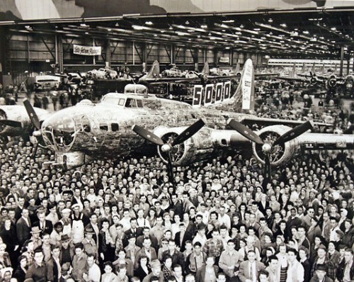 Employees gather with the 5000th Boeing B-17 made at Plant 2 in Seattle during WWll. Photo by Boeing.