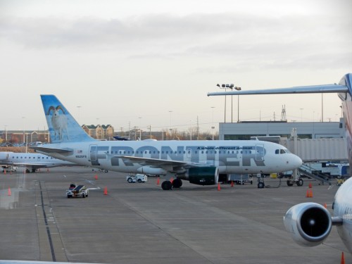 An Airbus 319 in Nashville giving new meaning to the term ”Ram Jet". Photo by Andrew Vane.