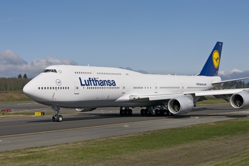 Lufthansa's 747-8I taxiing at Paine Field. Click for larger. Photo by Boeing.