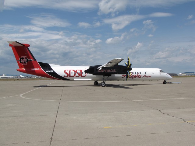 The newest livery on Horizon's Q400 is one for the San Diego State University Aztecs. 