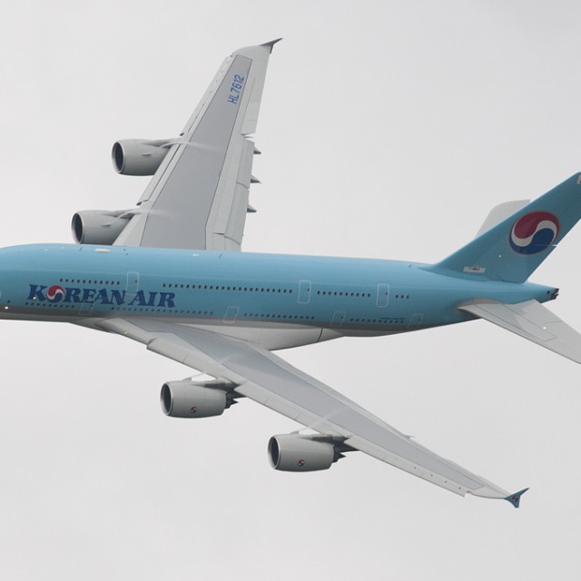 A Korean Air A380 was used instead. Photo by apgphoto/Flight Global.