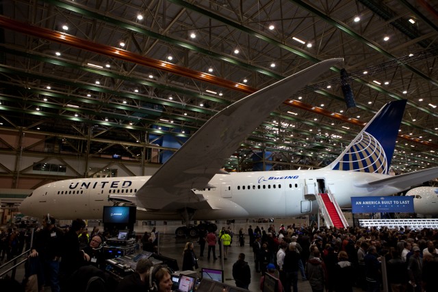 United's first Boeing 787 Dreamliner seen with a quick (and not real) livery for when President Obama visiting Paine Field. Photo by Jeremy Dwyer-Lindgren / NYCAviation.com. 