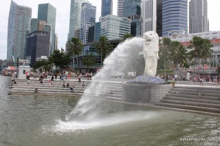 The Merlion represents Singapore's history as a fishing town.