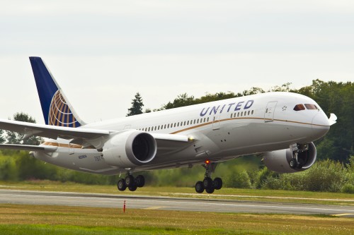 United's first 787 takes off from Paine Field. Image from United.