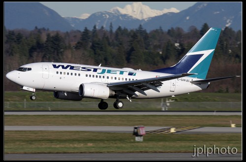 A WestJet Boeing 737-600. Image by Jeremy Dwyer-Lindgren.