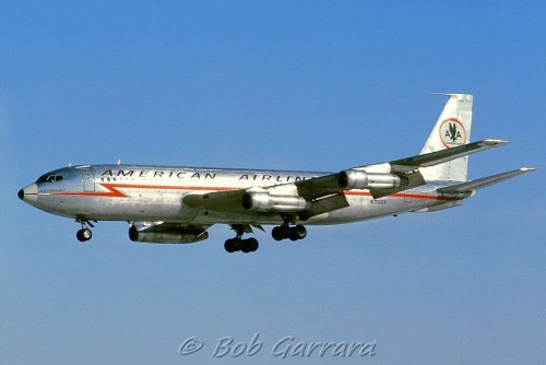 American Airlines Boeing 707. Photo by Bob Garrard.