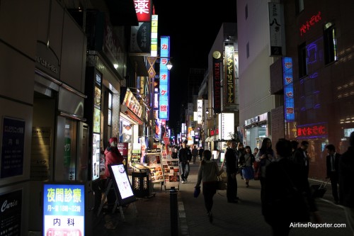 This was one of the many "dark" alleys in Tokyo. However, even walking around by myself at night, I never felt unsafe or unwelcome.