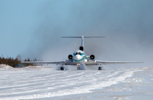 After minimum repairs, Alrosa's TU-154M took off from Izhma Airport.