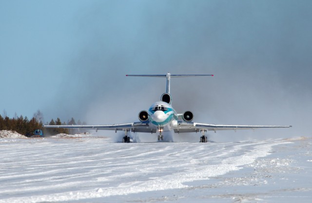 After minimum repairs, Alrosa's TU-154M took off from Izhma Airport. 