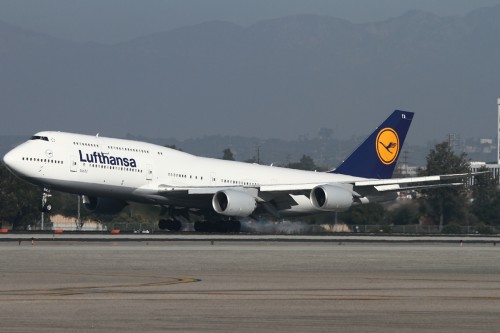 The Lufthansa 747-400 is a regular at LAX. This one has a bigger upper and lower deck. Photo by Brandon Farris / AirlineReporter.com.