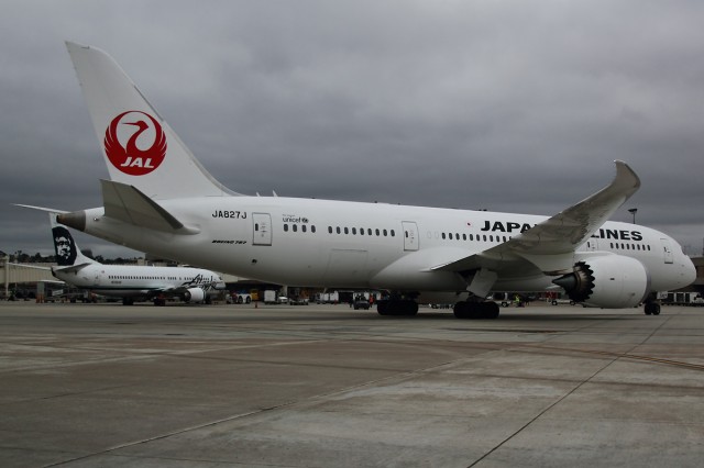 JAL's 787 (JA827J) sits at SAN. 