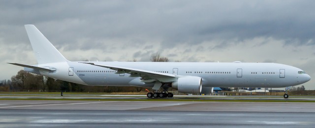 American Airlines third Boeing 777-300ER (N719AN) seen in Portland on January 8, 2013. Photo by Sabian404/Russell Hill