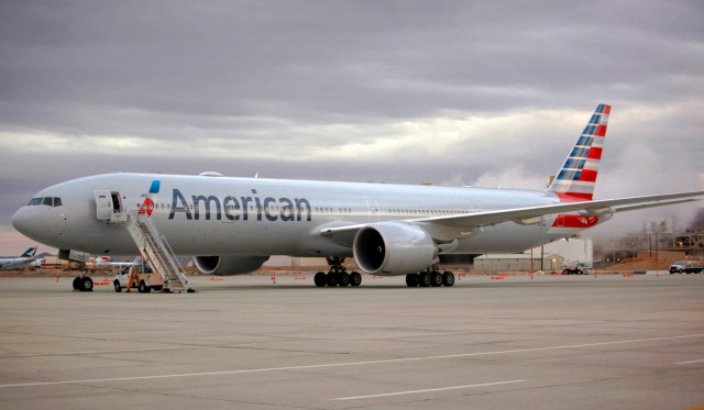 PHOTOS: Boeing 777-300ER in New American Airlines Livery ...