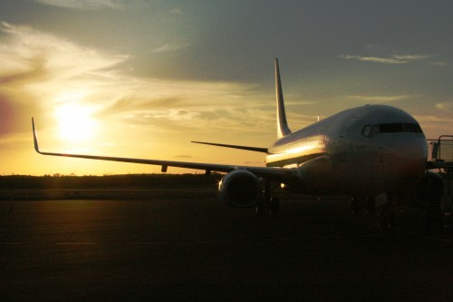 A retiring 737-400 waits at the gate prior to it's final departure. Photo by Owen Zupp.