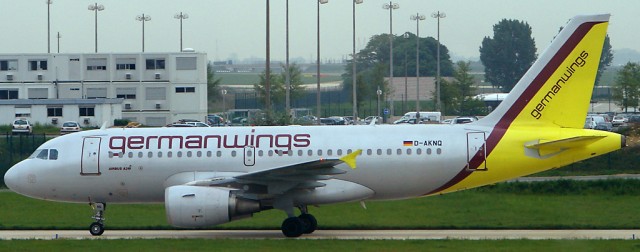 Germanwings previous livery on an Airbus A319. Photo by Jeremy Dwyer-Lindgren. 